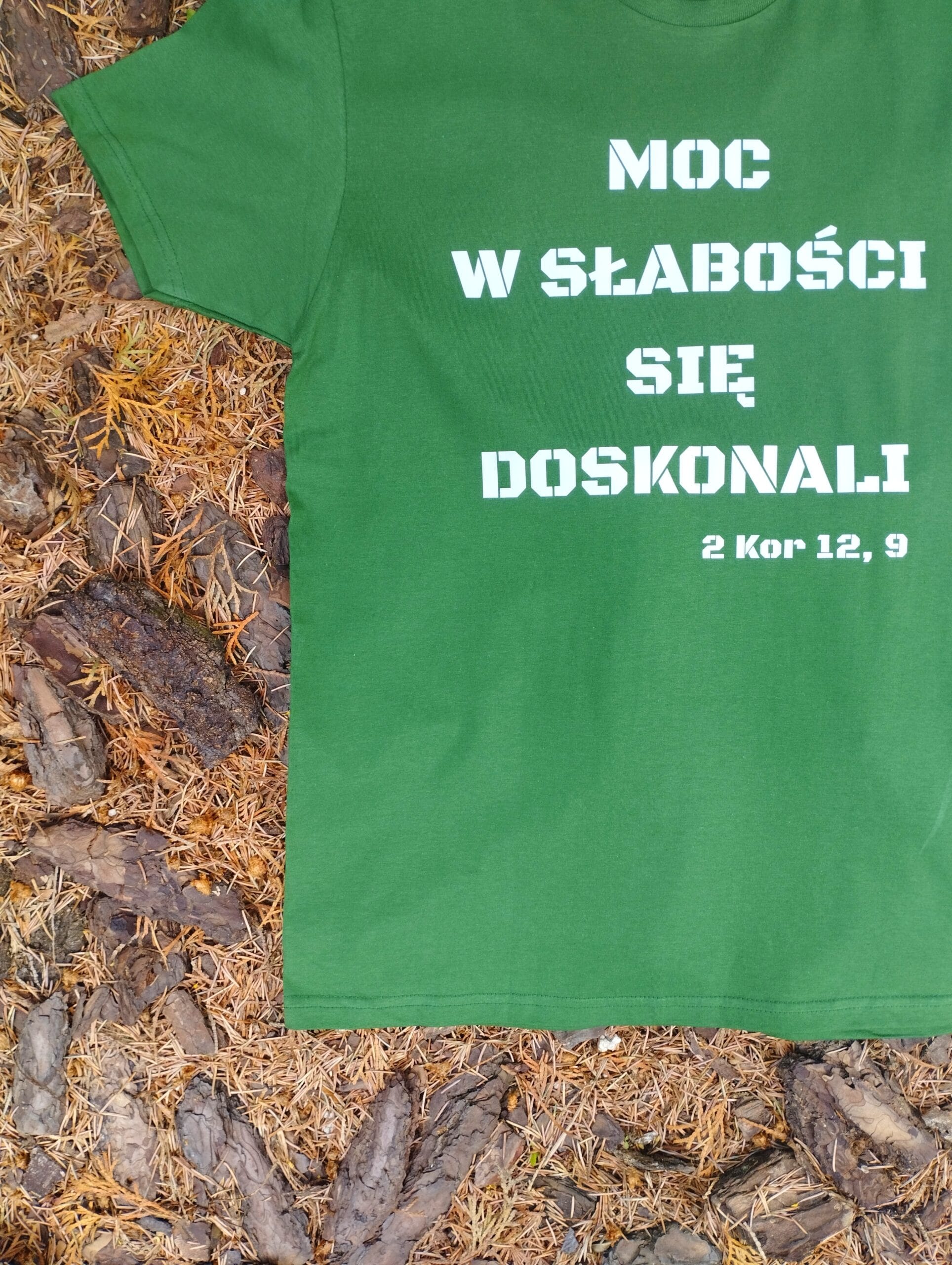 Koszulka męska- Moc w słabości się doskonali 4 Koszulka męska z wersetem biblijnym 'Moc w słabości się doskonali